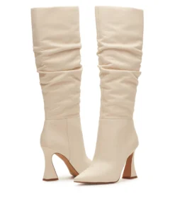 Vince Camuto Alinkay